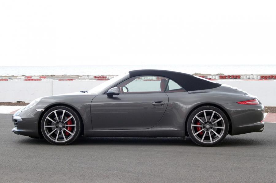  Porsche 911 Carrera S Cabriolet 2011 года  (фото 26 из 61)